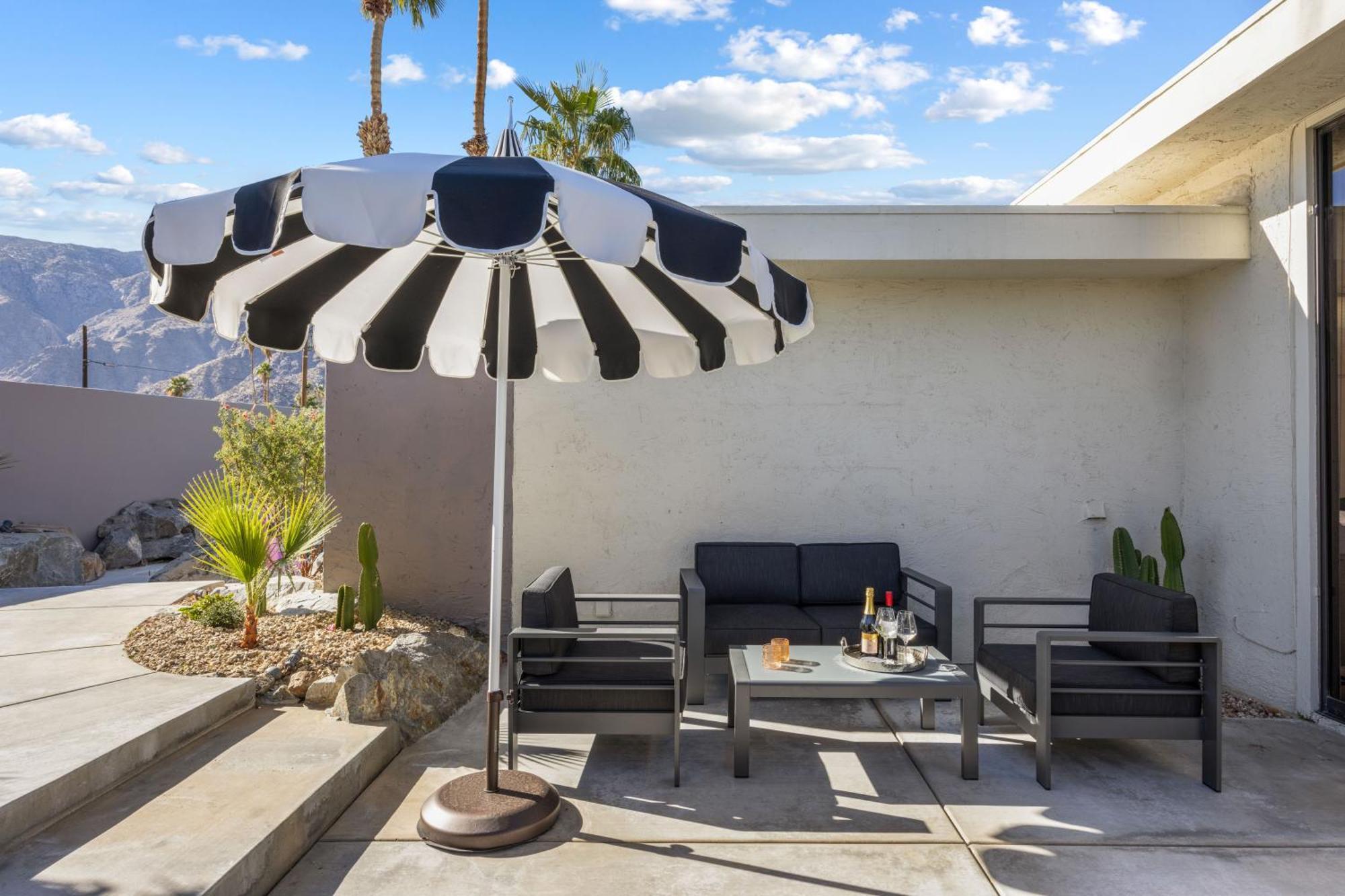 Private Pool & Mountain Views! Apartment Palm Springs Exterior photo