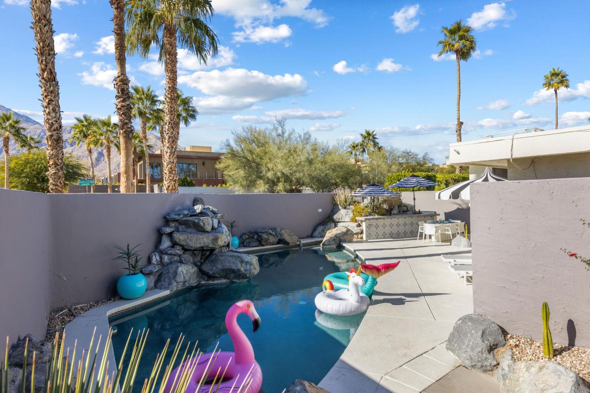 Private Pool & Mountain Views! Apartment Palm Springs Exterior photo