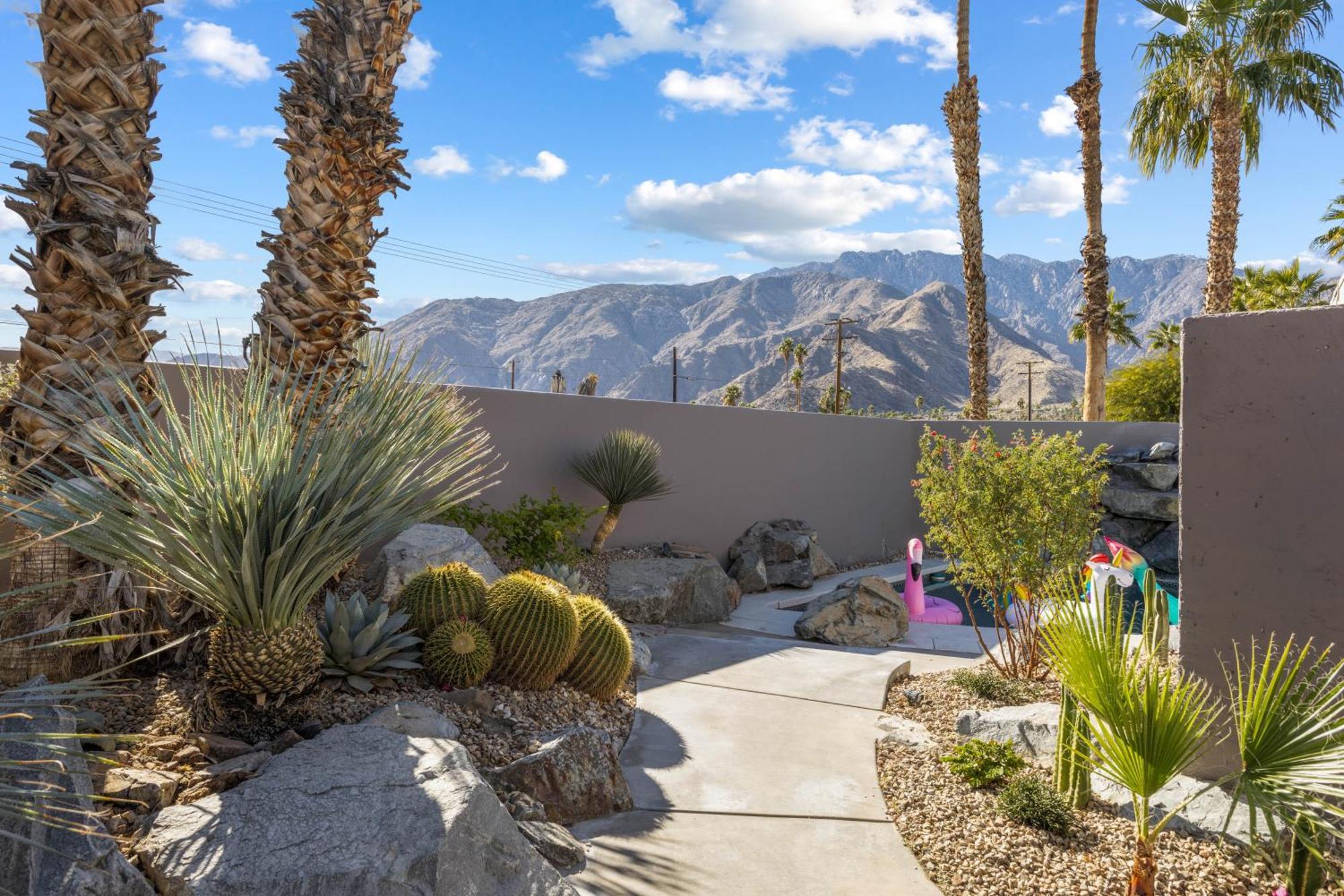 Private Pool & Mountain Views! Apartment Palm Springs Exterior photo