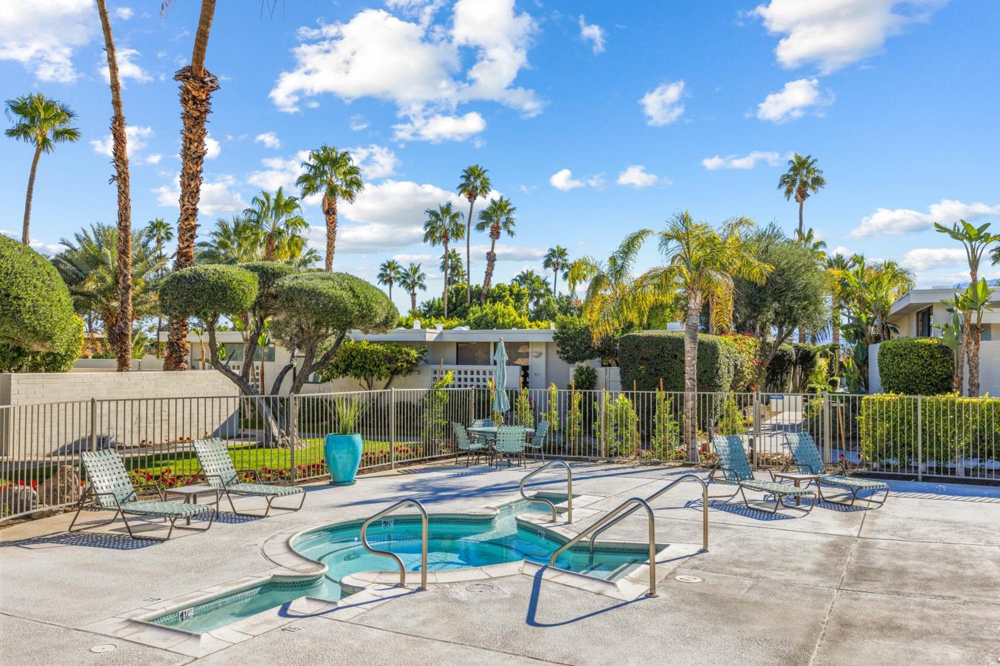 Private Pool & Mountain Views! Apartment Palm Springs Exterior photo