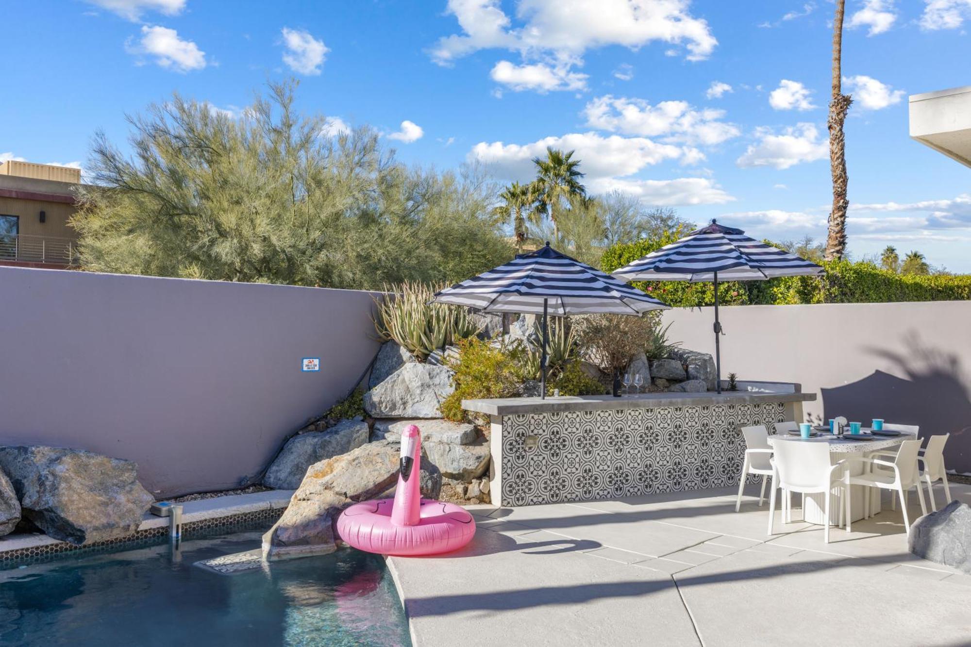 Private Pool & Mountain Views! Apartment Palm Springs Exterior photo