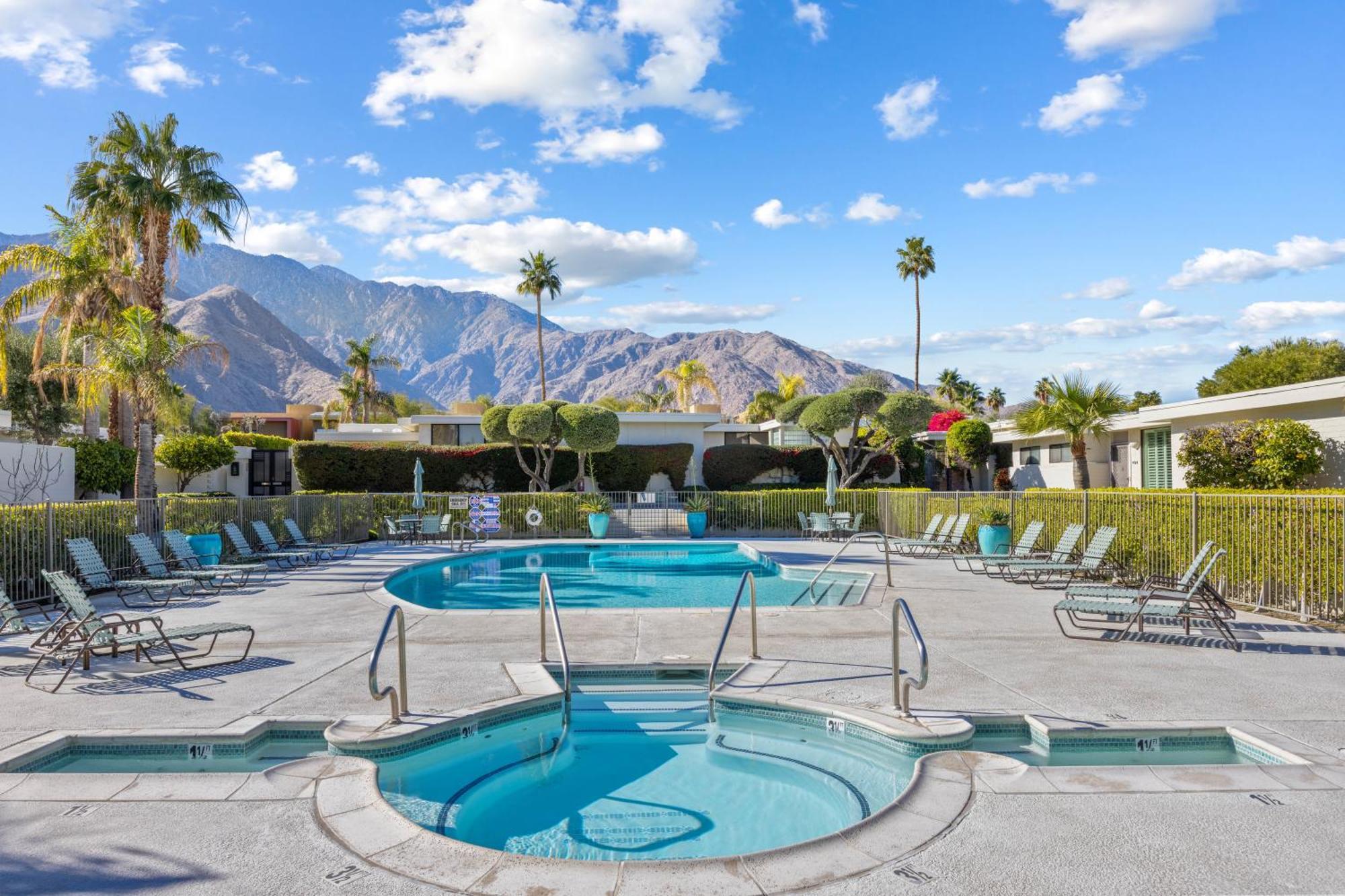 Private Pool & Mountain Views! Apartment Palm Springs Exterior photo